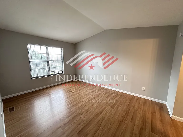 2385 Fieldstone Cir — Photo 13