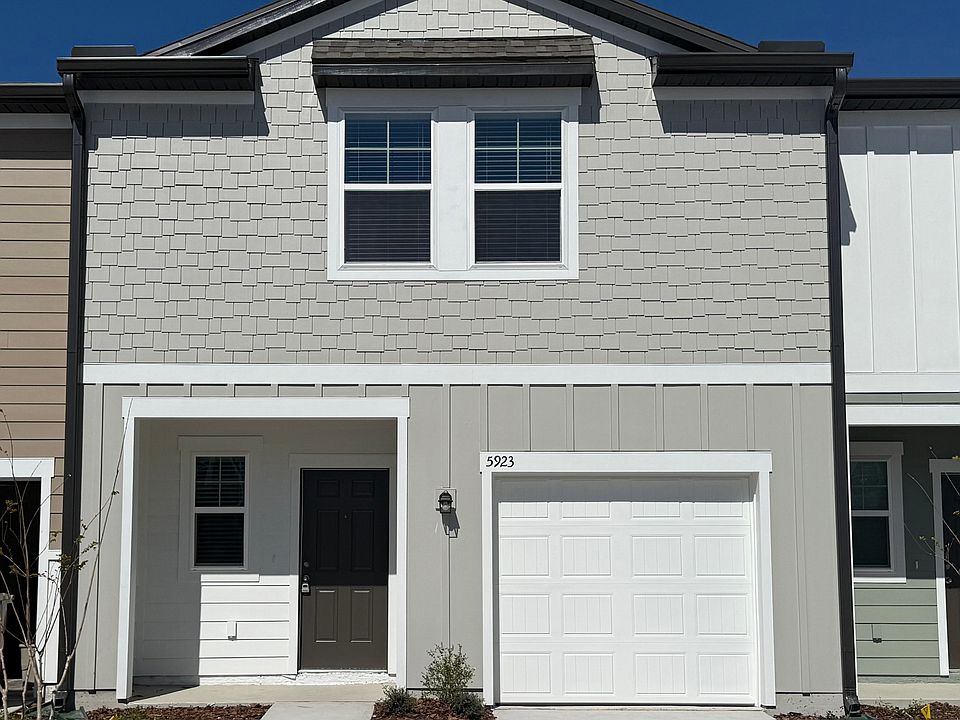1st image of 5923 Chestnut Grove Pl