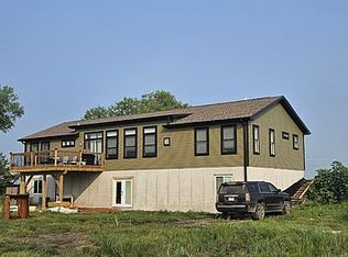 1402 Q Rd, Central City, NE 68826