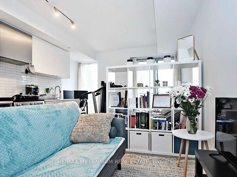 251 Jarvis St #1427 — Photo 7