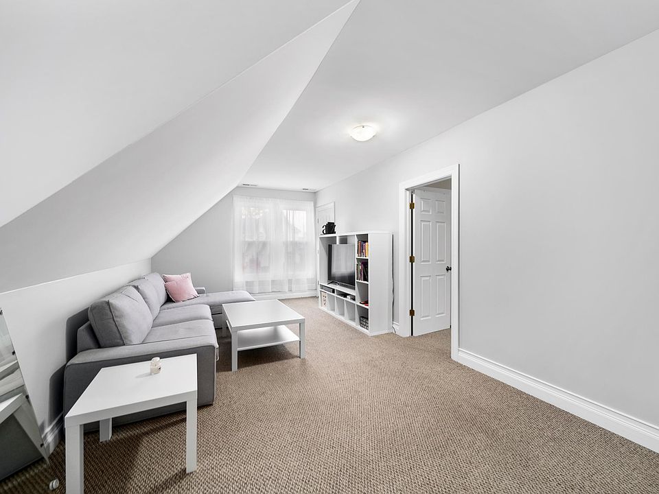 1st image of 5465 N Parkside Ave #2