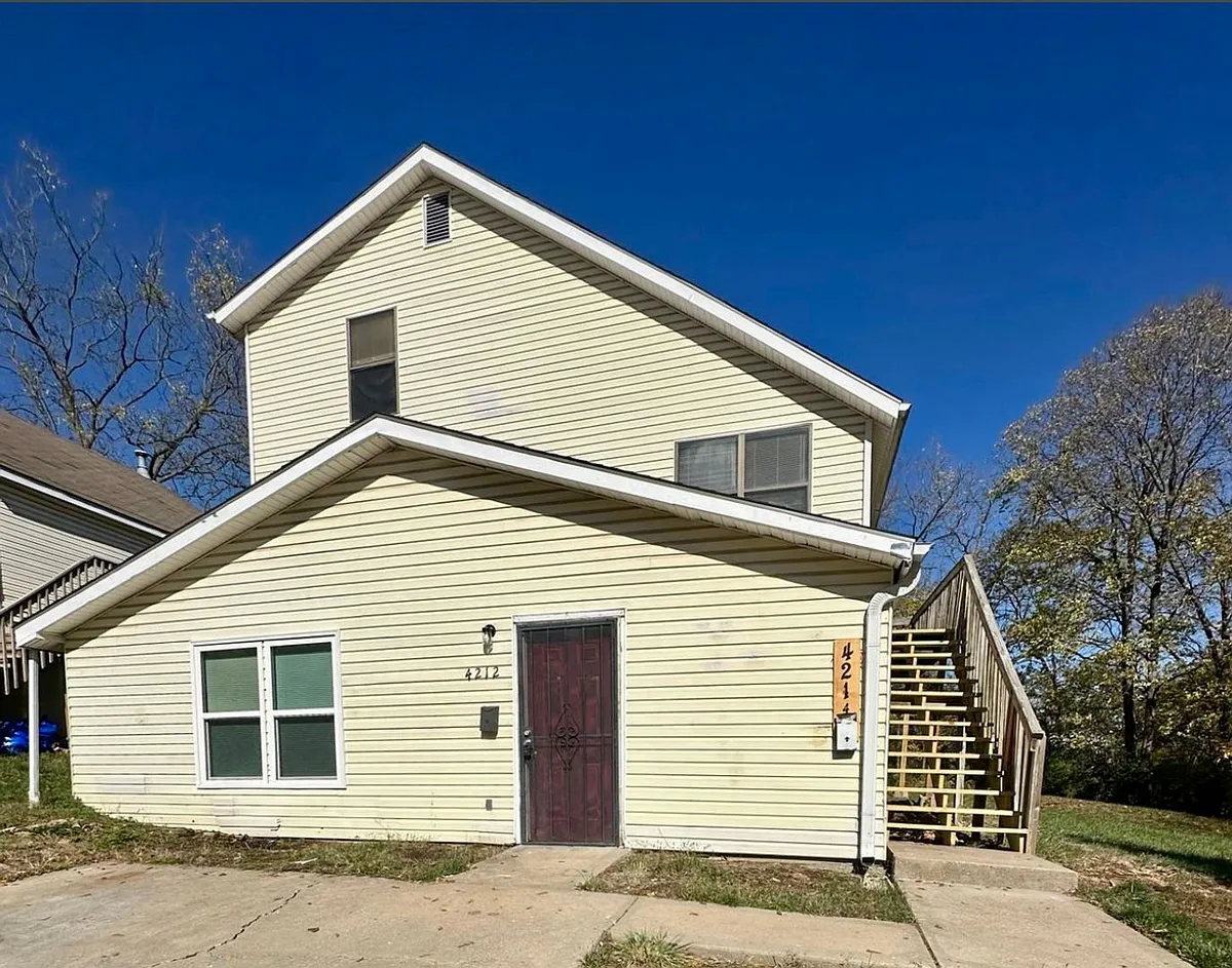 Building Photo - 4212 E 55th St