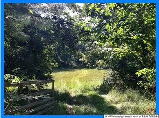 1701 Baker Rd, Lake cormorant, MS 38641