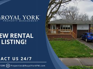 232 Harmony Rd N #2, Oshawa, ON L1G6L5