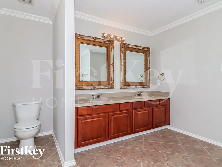 9812 Westmere Ln — Photo 14