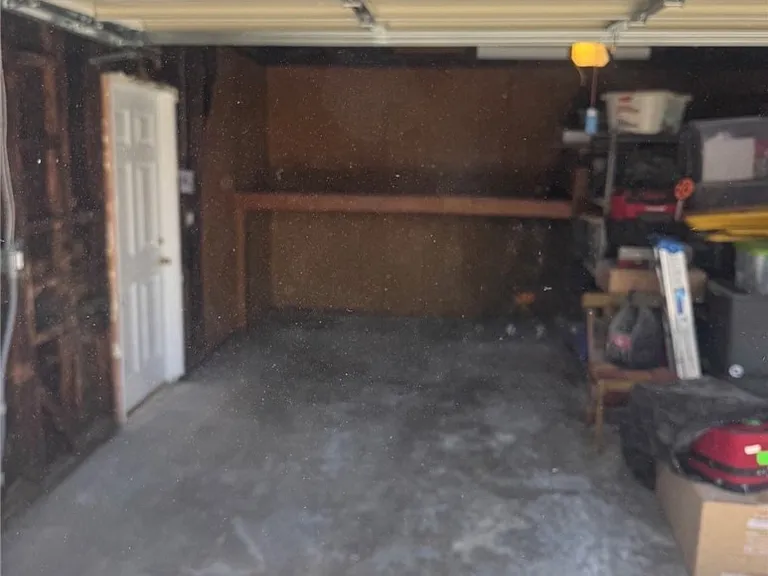 549 N Niagara St — Photo 22