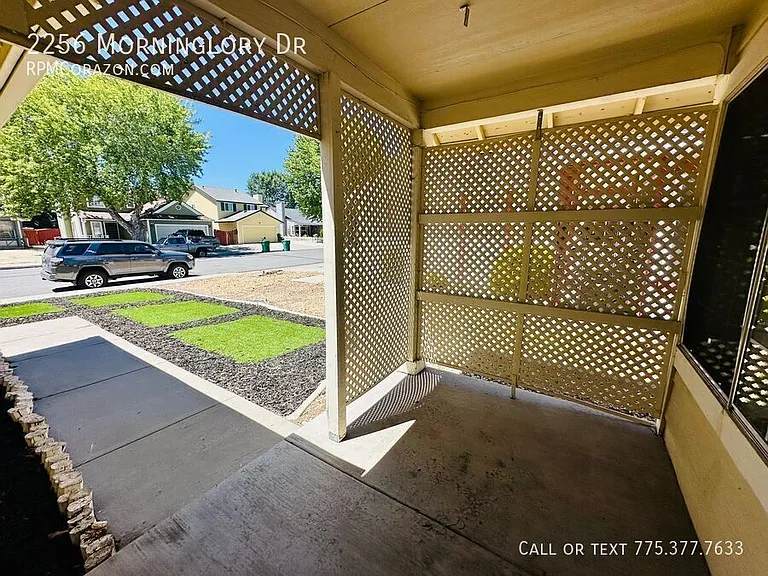 2256 Morninglory Dr — Photo 2
