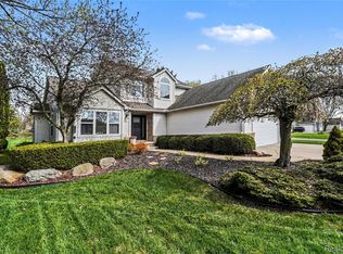 16399 E Horseshoe Trl, Linden, MI 48451