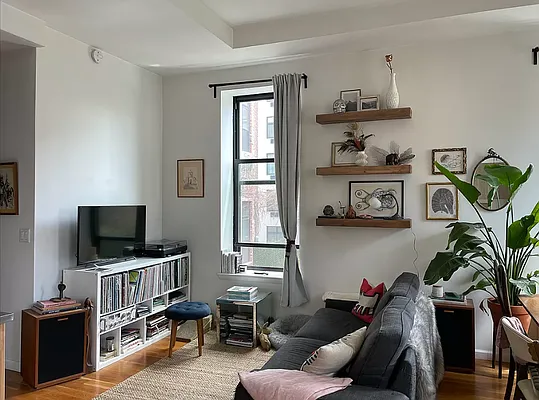 Rented by MySpaceNYC | media 26