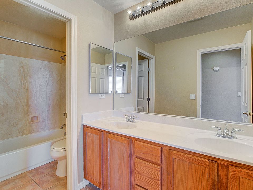 1st image of 12128 Espana Ct