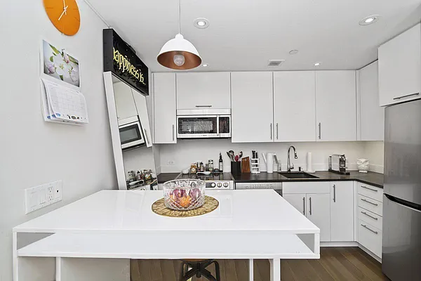 Rented by Pleasant Properties Real Estate LLC | media 30