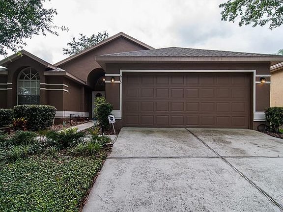3rd image of 635 Samantha Ln