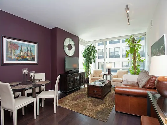 Sold by Sotheby's International Realty | media 1