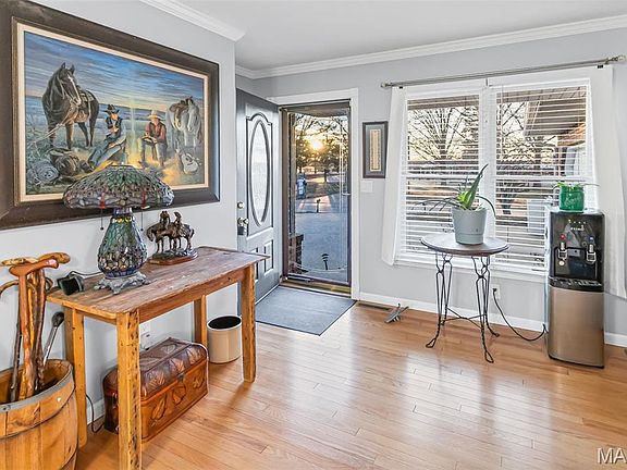 5th image of 297 Maple Summit Rd