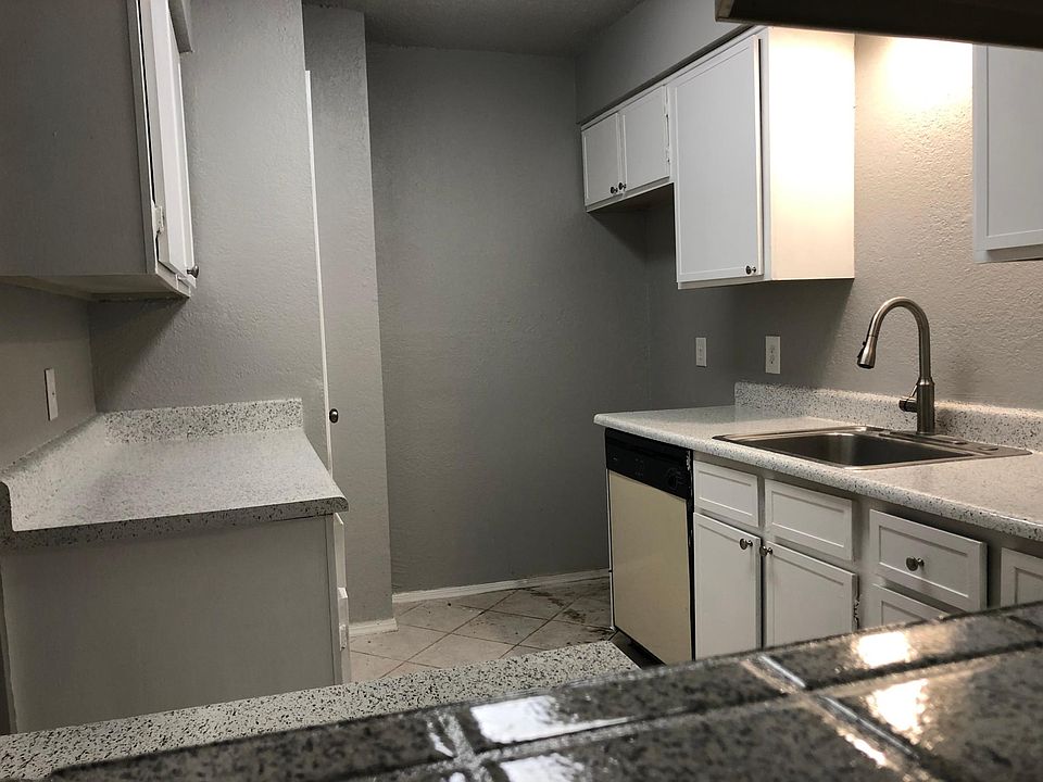 2nd image of 6615 S Zunis Ave Unit 2606
