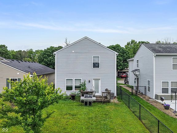 3rd image of 2708 Redland Ln