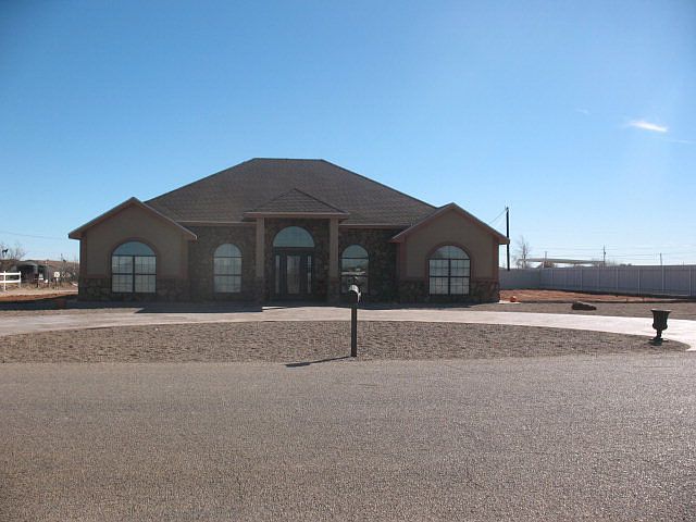 1st image of 1033 W Mescalero Dr
