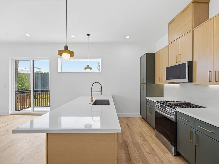 4605 Belmont Ave #2 — Photo 14