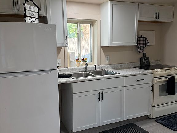 2nd image of 408 W Wheaton Ave