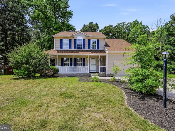 18 Ardsley Cir, Dover, DE 19904