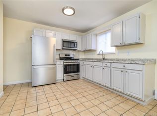 5 Waverly Pl #1, Stamford, CT 06902
