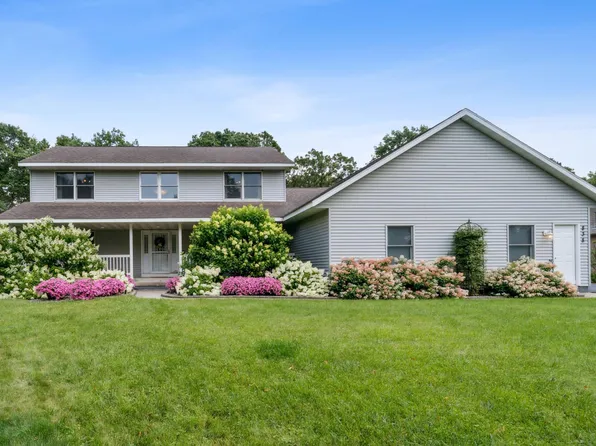 838 Old Mill Ct, Hastings, MN 55033