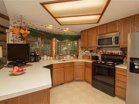 5th image of 925 55th St
