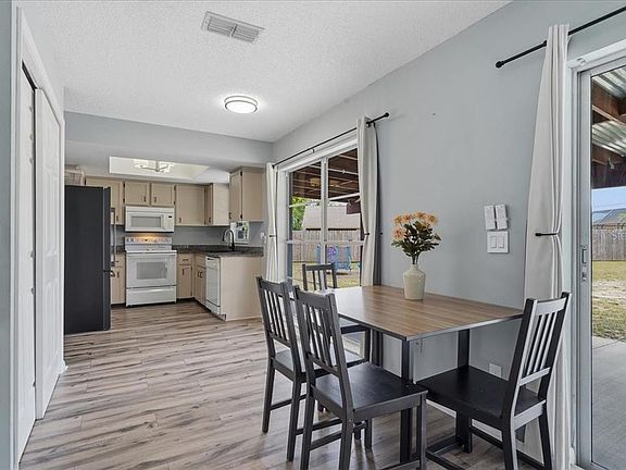 3rd image of 8913 Wood Lake Ct