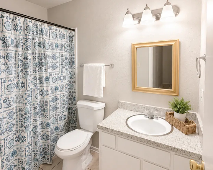 2434 Louise St #1 — Photo 8