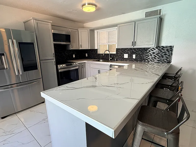 1418 E Kuns Ct — Photo 16