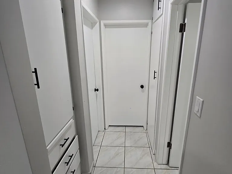 736 S Eastmont Ave #7 — Photo 8