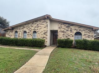 8528 Van Pelt Dr, Dallas, TX 75228