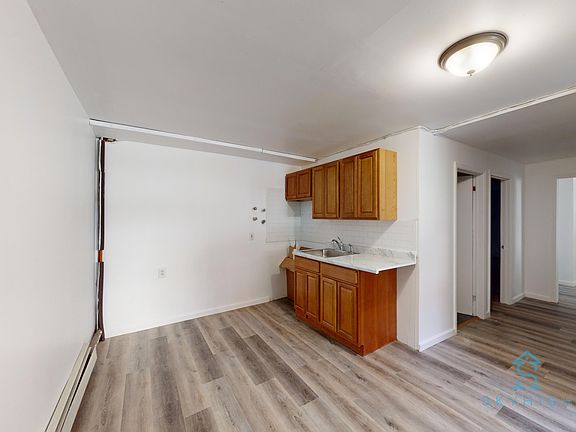 3rd image of 373 Kosciuszko St #1F