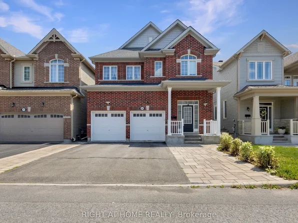 209 Rivertree St, Ottawa, ON K2M 0J4
