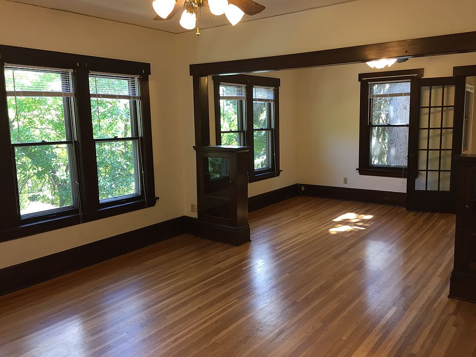 1st image of 735 Manomin Ave APT 4