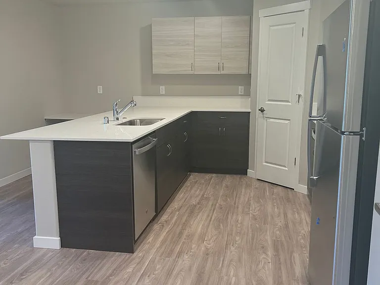 Waterford Terrace Apartments — Photo 35