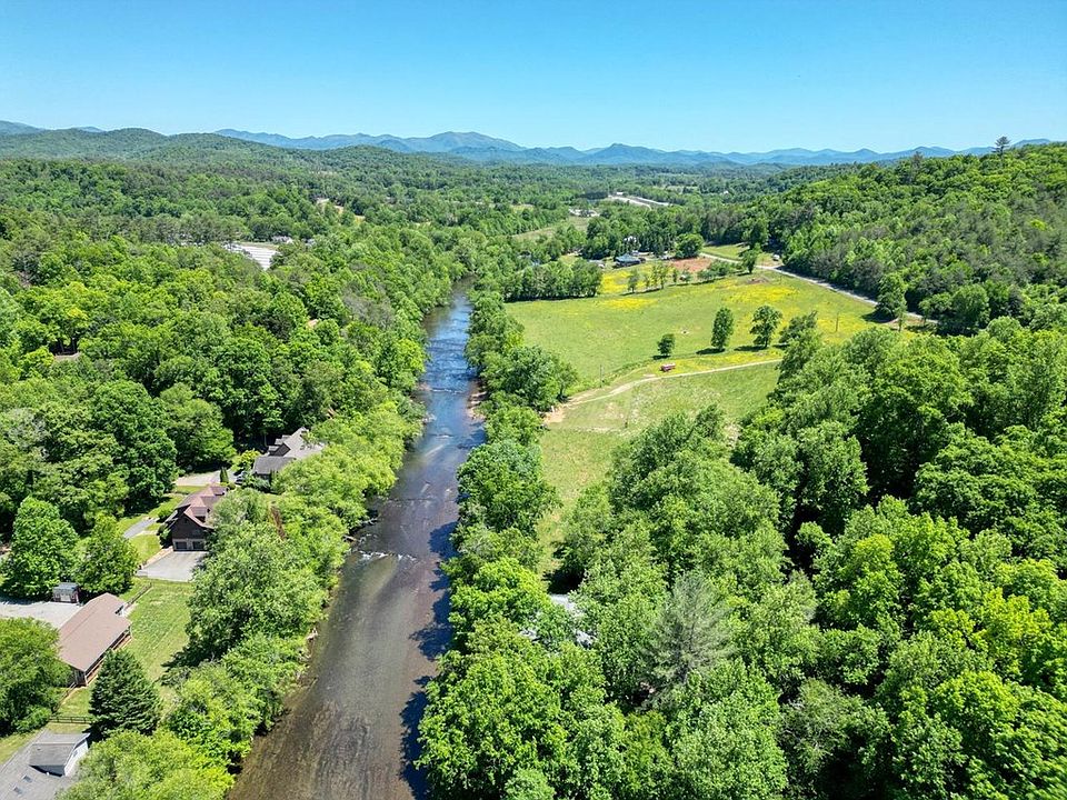 47th image of 198 Riverbend Dr