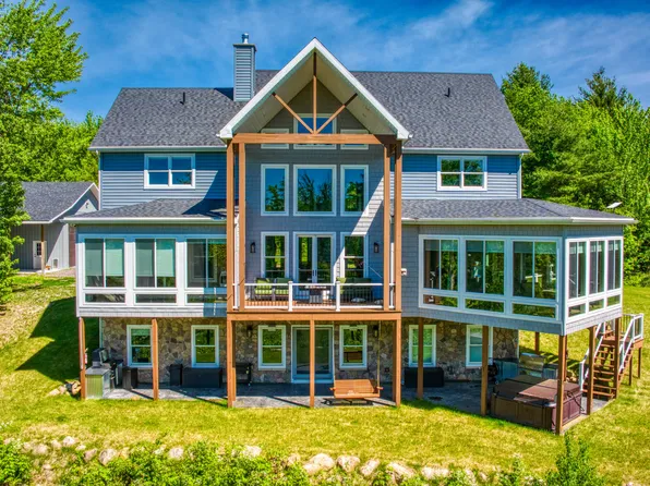 291 Hewitt Rd, Saint Regis Falls, NY 12980