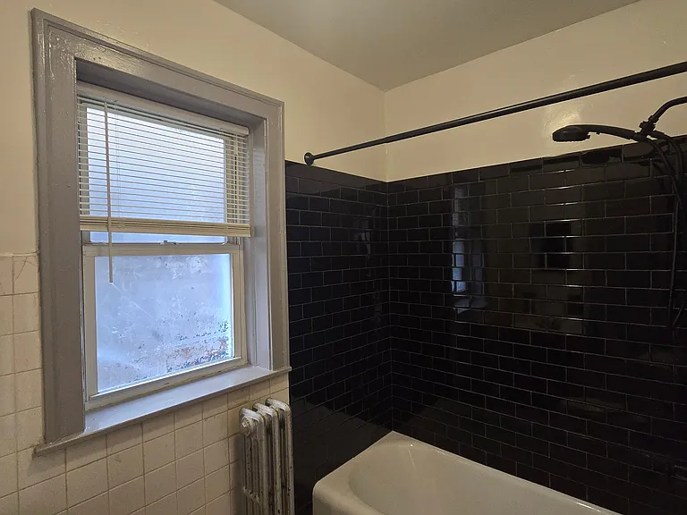 836 N Massasoit Ave #2B — Photo 15