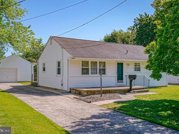 33 Mahoney Rd, Pennsville, NJ 08070