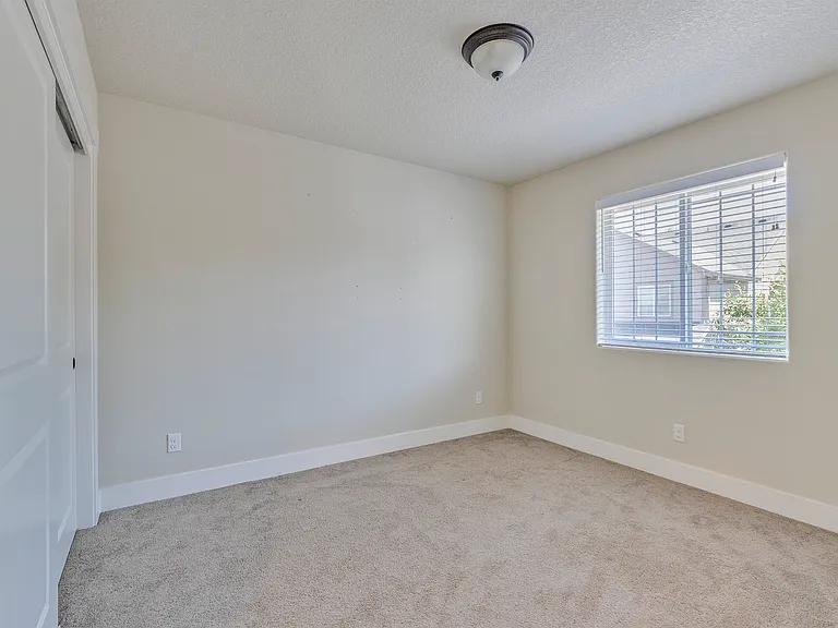 476 NE 76th Ave — Photo 21