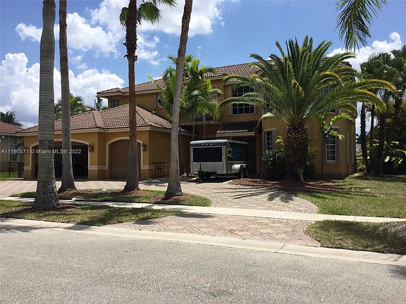 2nd image of 4217 SW 186th Ave Unit 4217