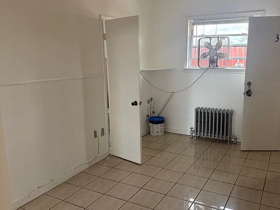 3rd image of 3026 Richmond St APT 3