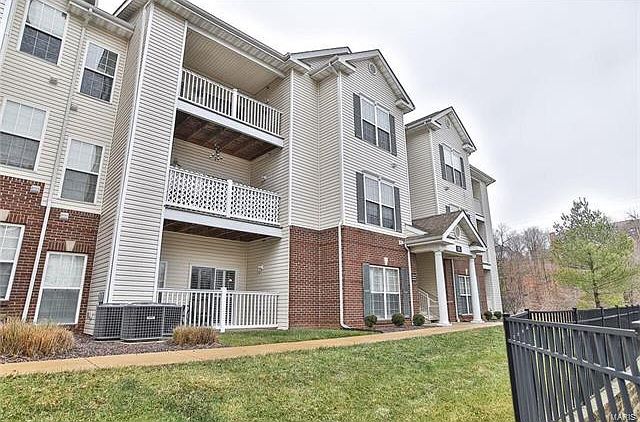 1st image of 35 Kassebaum Ln APT 303