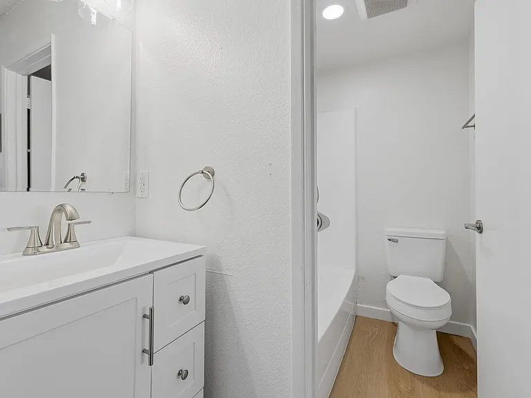 6301 Nightingale St — Photo 8