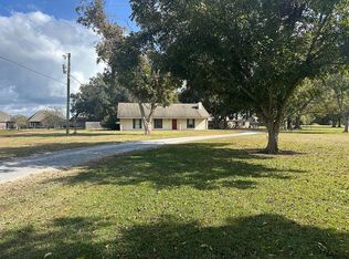 715 Guilliot Rd, Youngsville, LA 70592
