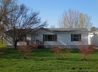 308 2nd St, Henry, SD 57243