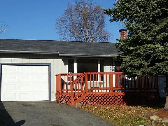 3 bed, 1144 sqft, $2,200 — Photo 1