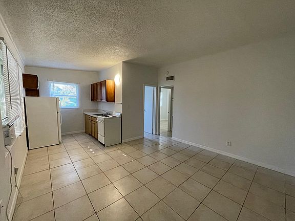 3rd image of 2508 E 12th Ave APT A