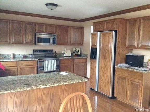 3rd image of 27286 Lilly Dr